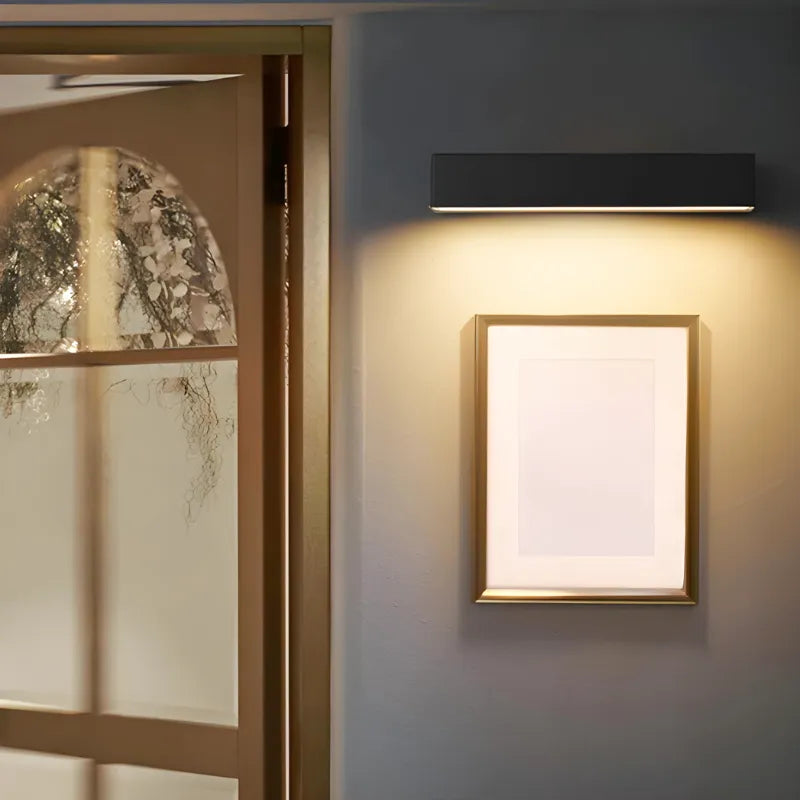 Applique murale extérieure LED Luminaire Essenza, rectangulaire, blanc chaud 3000K, 50 cm, design décoratif pour extérieur.