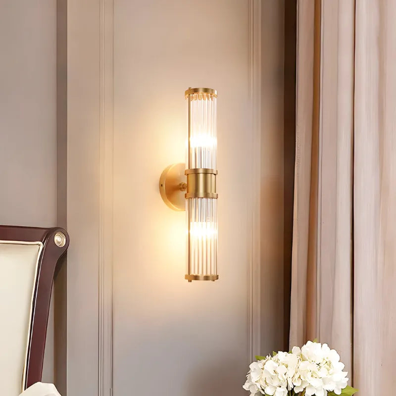 Applique LED murale luxe moderne en cristal et métal doré, design nordique, blanc chaud 2700-3500K, 46 cm.