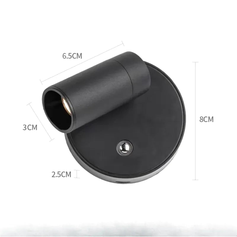 Applique murale LED sans fil Luminaire Essenza avec interrupteur, intensité variable et base magnétique pour éclairage flexible.