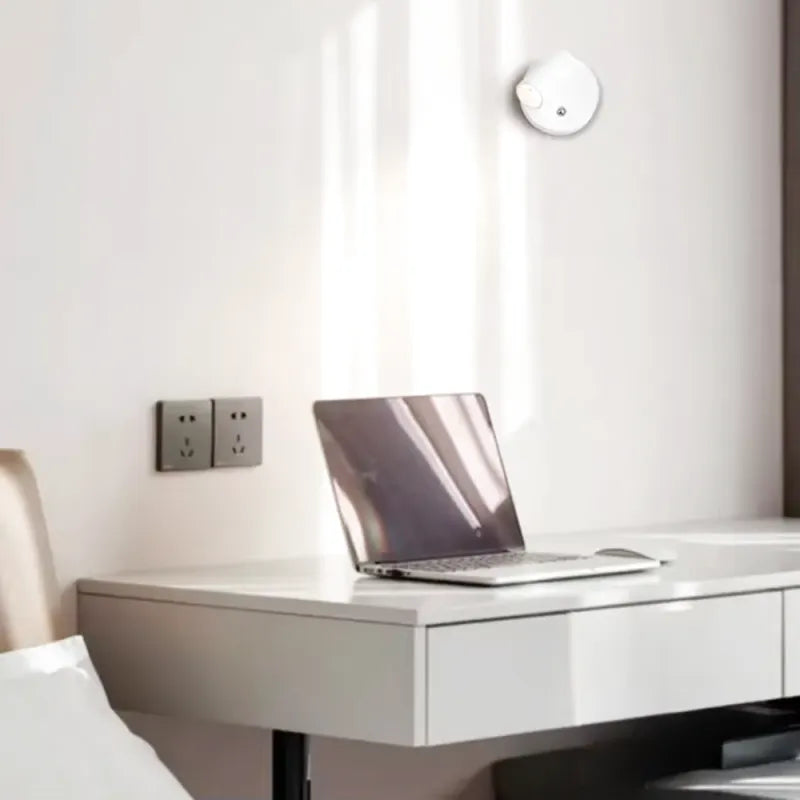 Applique murale LED sans fil Luminaire Essenza avec interrupteur, intensité variable et base magnétique, éclairage moderne.