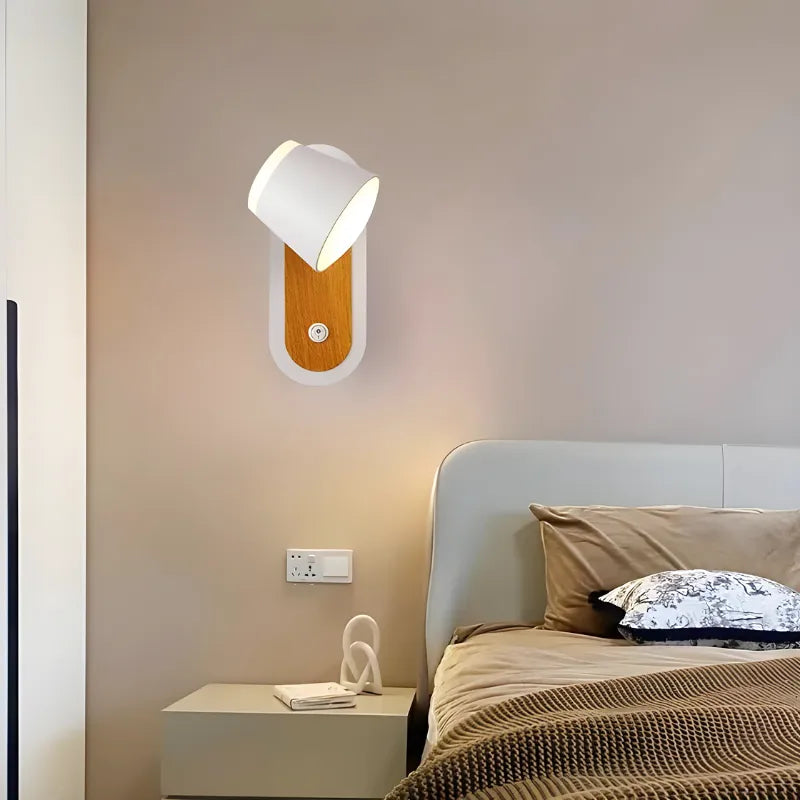 Applique murale LED orientable pour chambre adulte, style nordique, finition noire ou blanche, lumière chaude 2700-3500K.