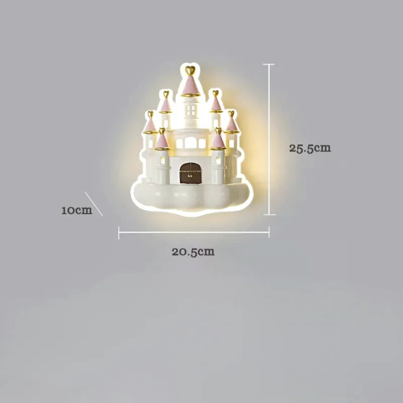 Applique murale pour chambre d'enfant Château de Luminaire Essenza, design ludique avec motif de château en bois et lumière douce
