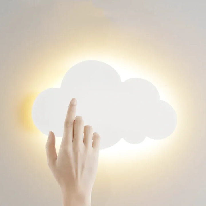 Applique murale LED en forme de nuage pour chambre d'enfant, tactile, blanc chaud, marque Luminaire Essenza.