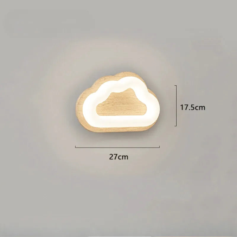 Applique murale chambre enfant Nuage de Luminaire Essenza, en bois avec télécommande, éclairage doux pour chambre d'enfant.
