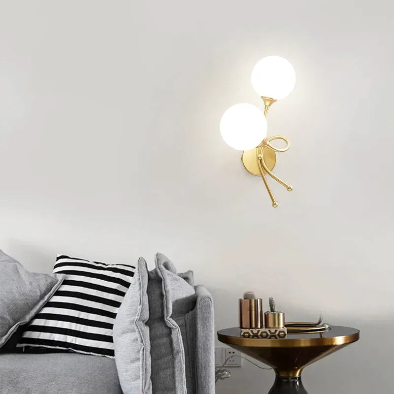 Applique murale chambre Luminaire Essenza en verre noir et blanc, interrupteur LED nordique, design élégant et moderne.