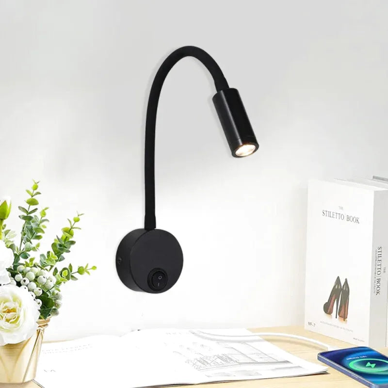 Applique murale chambre Liseuse Luminaire Essenza avec interrupteur, lumière douce et design moderne pour la décoration intérieure.