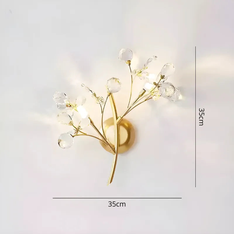 Applique murale Cristal moderne Luminaire Essenza avec branche dorée, 35 cm, lumière blanc chaud 2700-3500K pour salon.