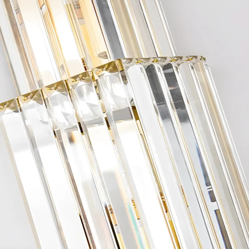 Applique murale en cristal de verre blanc chaud, design moderne pour salon, marque Luminaire Essenza, élégance haut de gamme