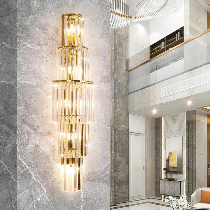 Applique murale en cristal de verre blanc chaud, design moderne pour salon ou hôtel de luxe, 80 cm de Luminaire Essenza.