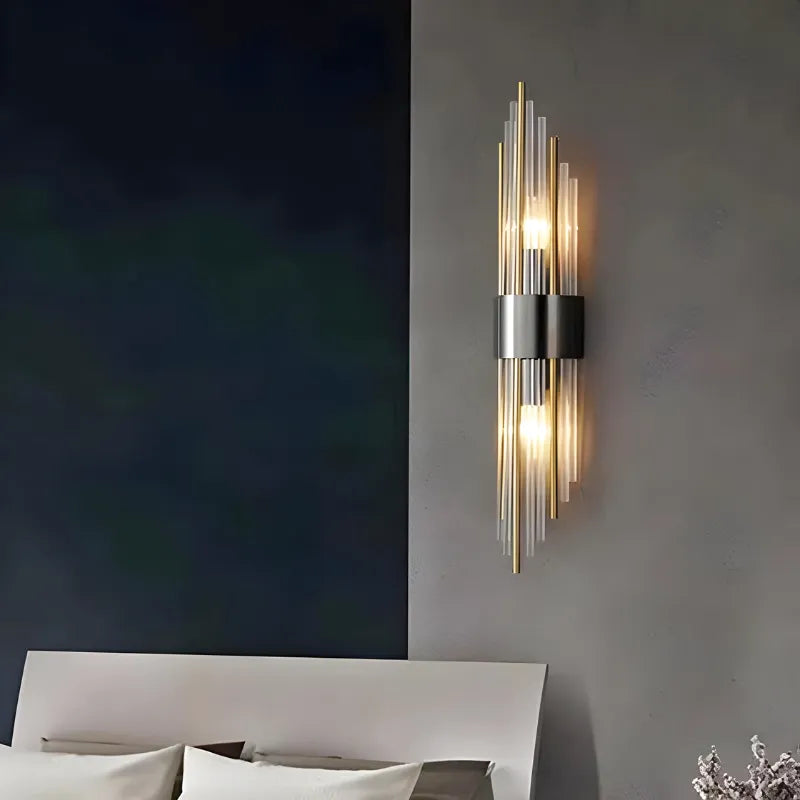 Applique murale en cristal Luminaire Essenza pour salon, modèle à or avec tige métallique blanche froide, éclairage 5500-7000K.