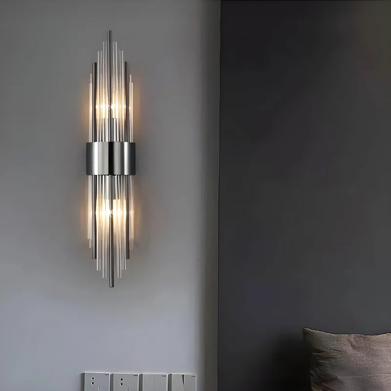 Applique murale en cristal pour salon Luminaire Essenza, modèle à or avec tige métallique blanche, éclairage blanc froid 5500-7000K