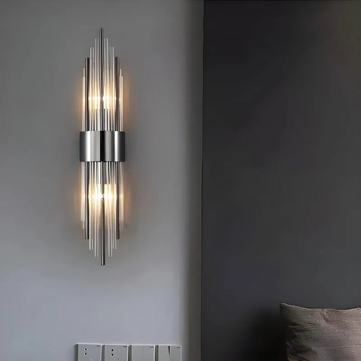 Applique murale en cristal pour salon Luminaire Essenza, modèle à or avec tige métallique blanche, éclairage blanc froid 5500-7000K