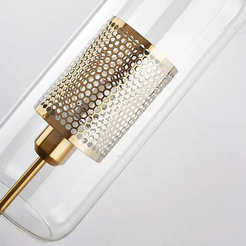 Applique murale moderne en verre de Luminaire Essenza, design épuré pour décoration intérieure élégante.