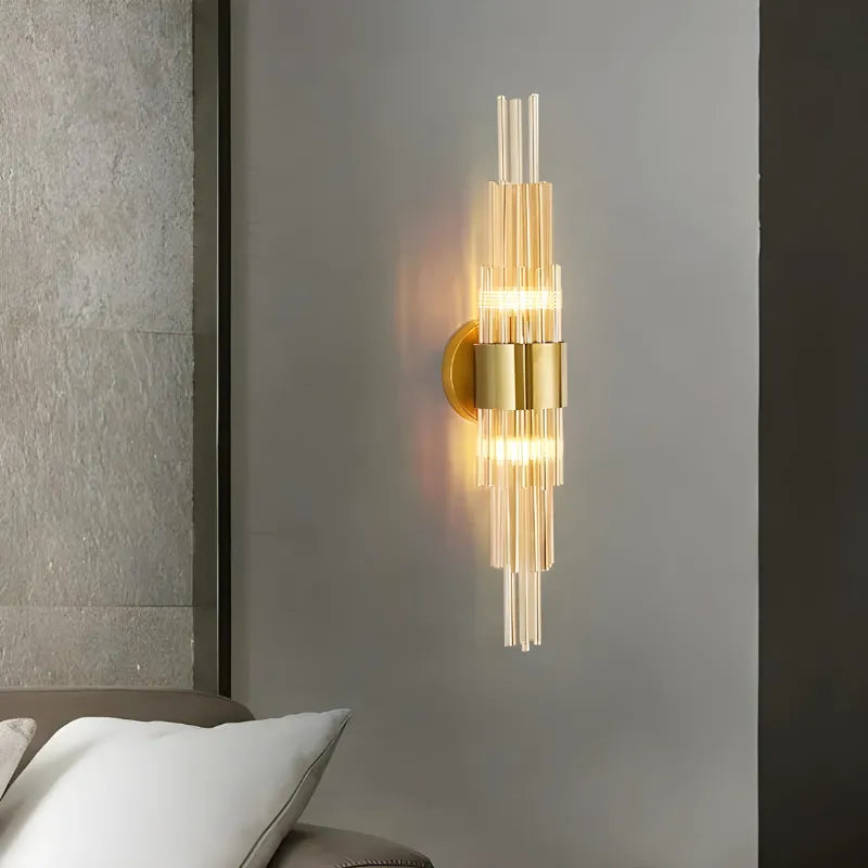 Applique murale en verre pour salon moderne, design luxe, 60 cm, trois couleurs chaudes, naturelles et froides. Luminaire Essenza.