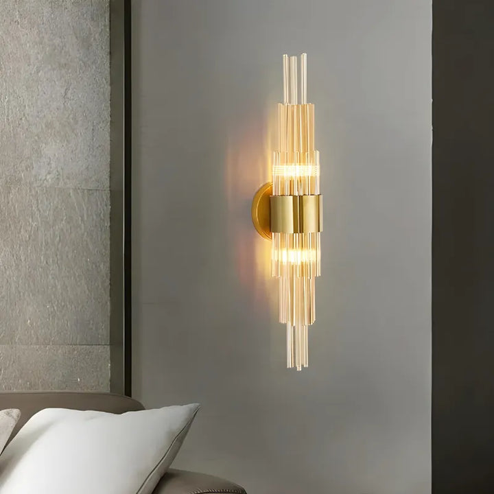 Applique murale en verre pour salon moderne, design luxe, 60 cm, trois couleurs chaudes, naturelles et froides. Luminaire Essenza.