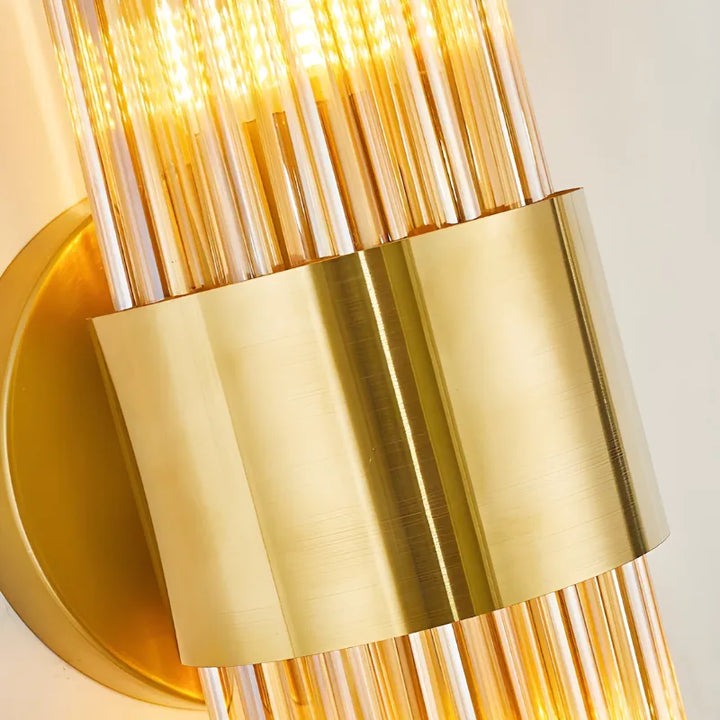 Applique murale en verre moderne de Luminaire Essenza, design luxe, 60 cm, avec trois couleurs chaudes, naturelles et froides.