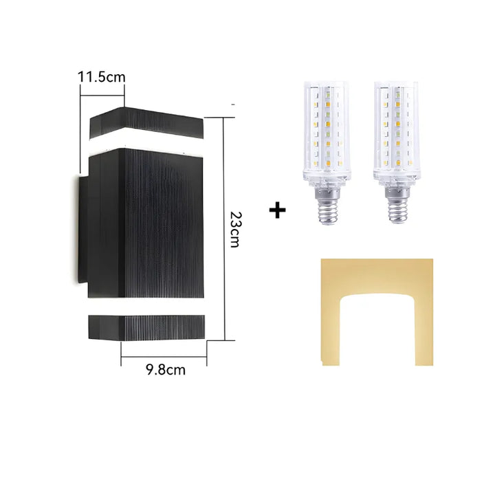 Applique murale extérieure LED étanche Luminaire Essenza, design cuboïde triple en blanc chaud pour éclairage décoratif.