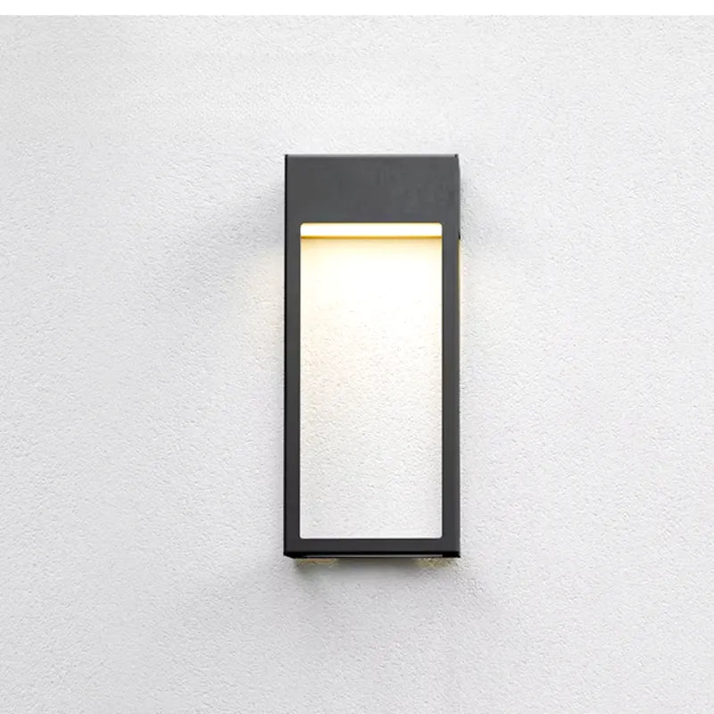 Applique murale extérieure étanche noire Luminaire Essenza avec design moderne, 20 cm, alimentée par panneau solaire.