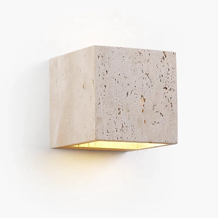 Applique murale extérieure minimaliste en pierre naturelle Luminaire Essenza, design moderne et lumière blanc chaud, 12x12 cm.