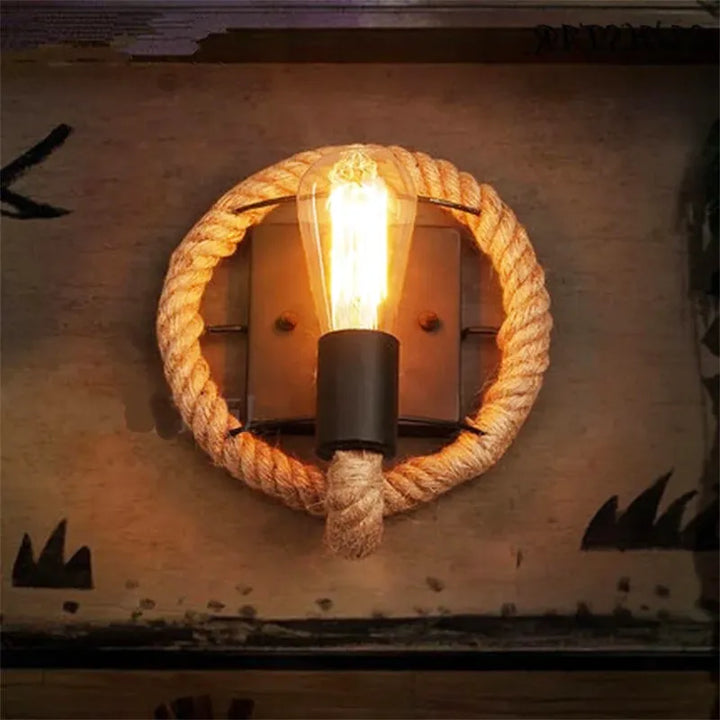 Applique murale industrielle vintage en corde de chanvre, design ellipse, éclairage mural décoratif par Luminaire Essenza.