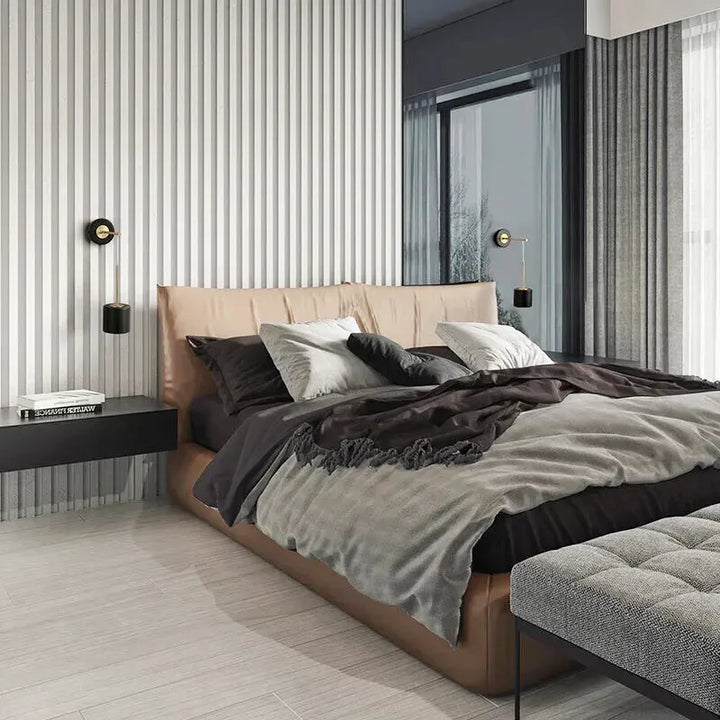 Applique murale LED Luminaire Essenza avec design luxueux, finition noire et blanche, lumière chaude 2700-3500K.