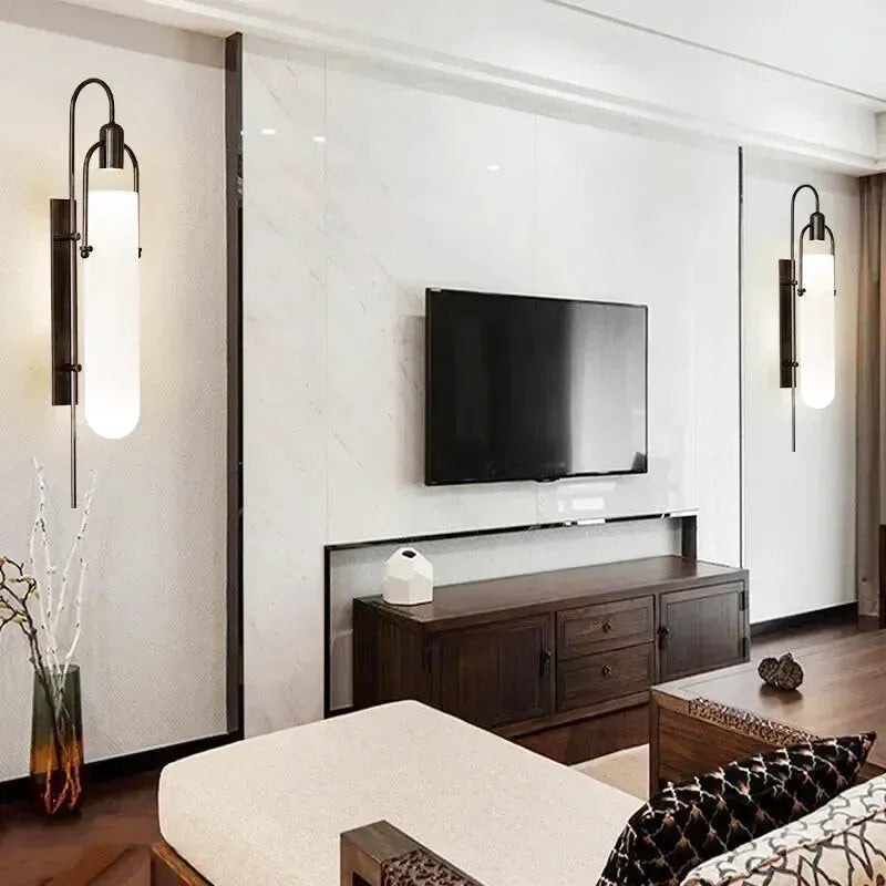 Applique murale LED noire au design nordique moderne, 85 cm, lumière blanc chaud, pour décoration intérieure élégante.