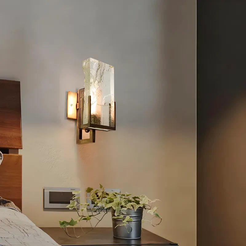 Applique murale LED en cristal blanc chaud de luxe pour salon moderne, design décoratif par Luminaire Essenza.