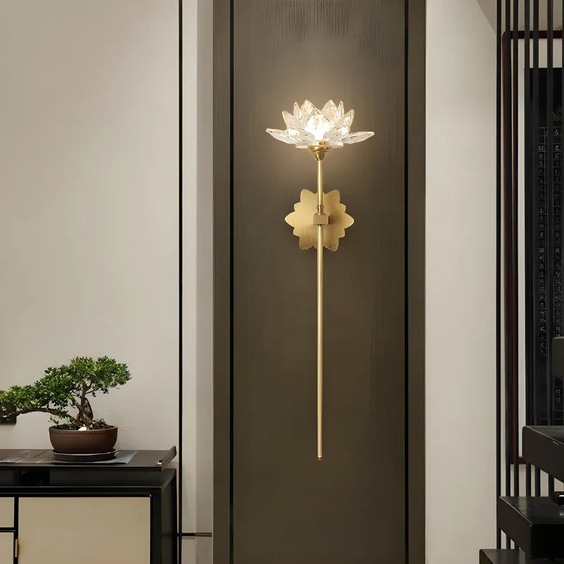 Applique murale LED moderne en cristal avec design décoratif style Lotus, luminaire élégant de 60 cm.