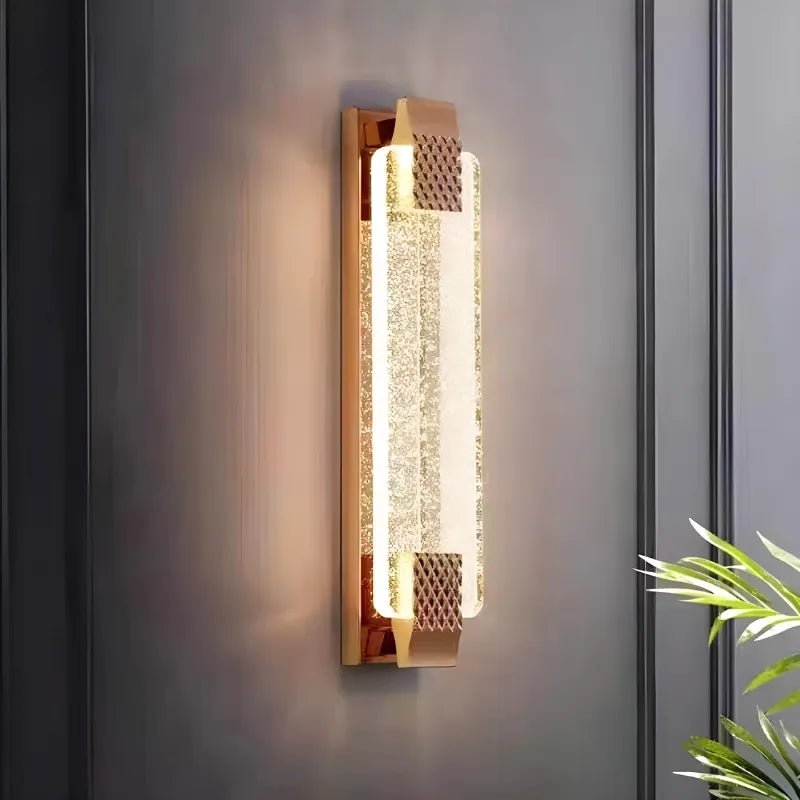 Applique murale LED de luxe Luminaire Essenza en cristal doré, éclat moderne, 40 cm, trois couleurs de lumière pour intérieur haut de gamme.