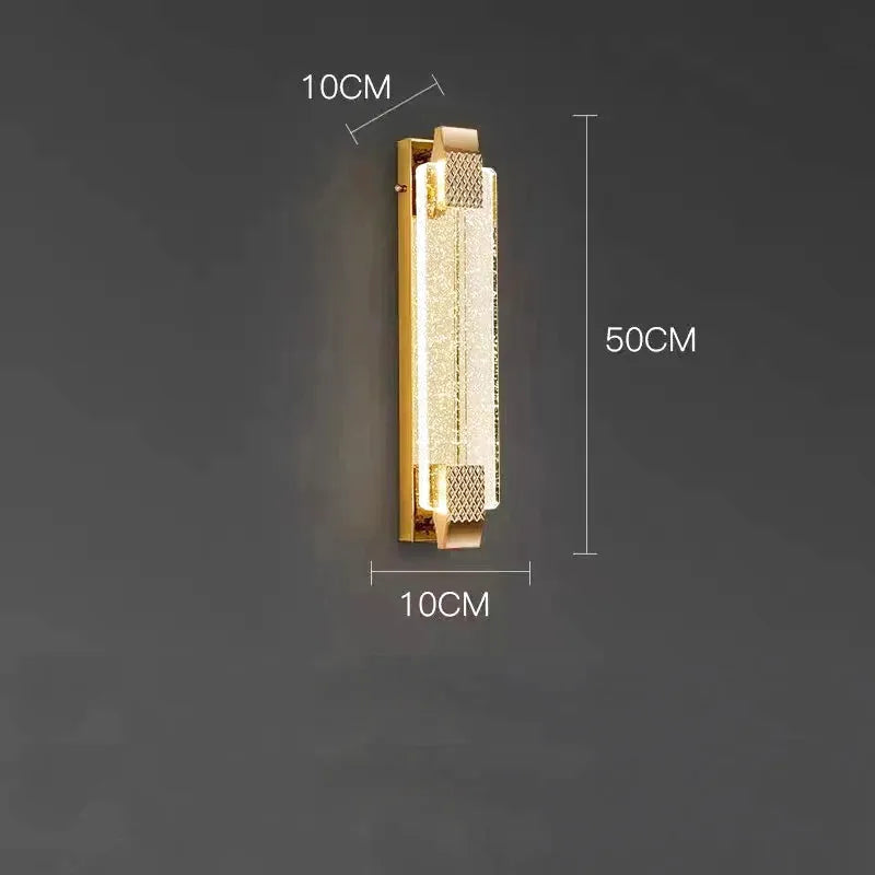 Applique murale LED de luxe Luminaire Essenza en cristal doré, moderne, 50 cm, avec options de lumière blanc chaud, naturel ou froid.