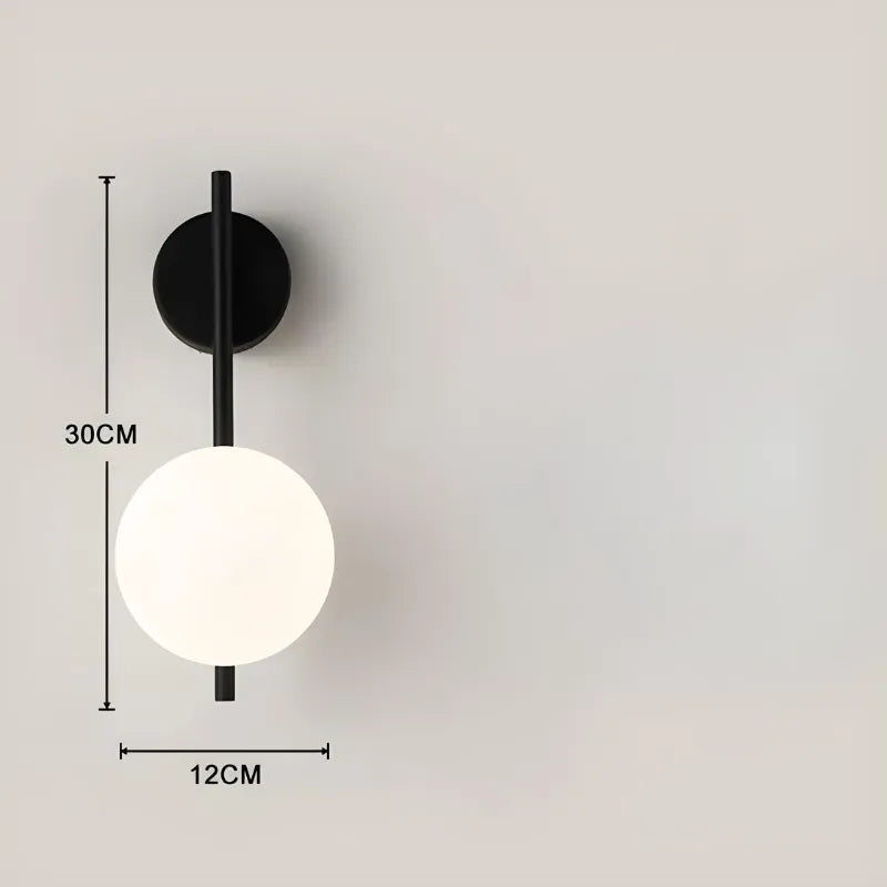 Applique murale LED décorative boule Luminaire Essenza, modèle B, noir ou blanc, lumière froide, design moderne.