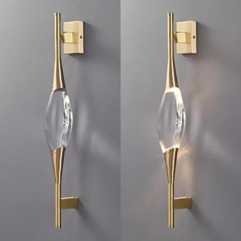 Applique murale LED en cuivre et cristal, design moderne, 60 cm, lumière blanc chaud, style luxe et décoration élégante.