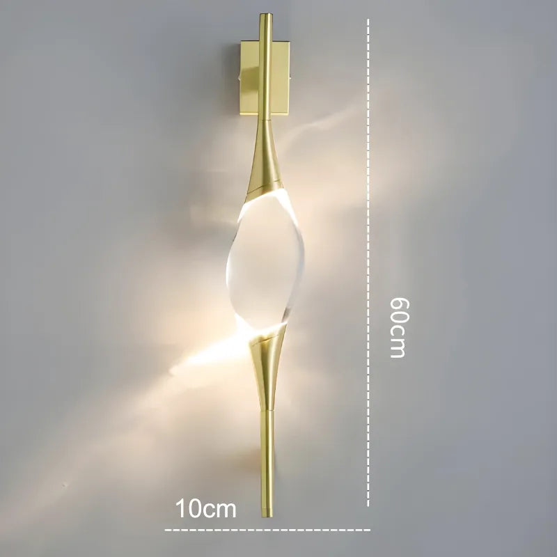 Applique murale LED en cuivre et cristal, design moderne et décoratif, luminaire de luxe avec éclairage blanc chaud 2700-3500K.