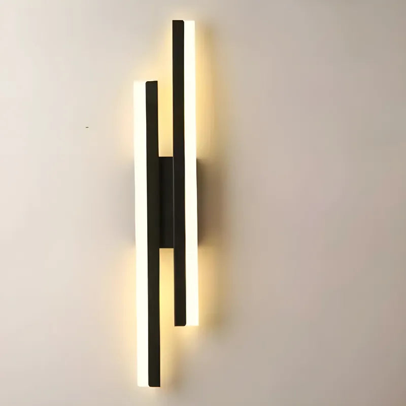 Applique murale LED design Luminaire Essenza à double barre noire, éclairage moderne avec options de couleurs.