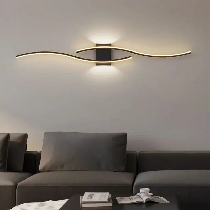 Applique murale LED moderne et décorative Luminaire Essenza, noire de 60 cm avec lumière blanc chaud.