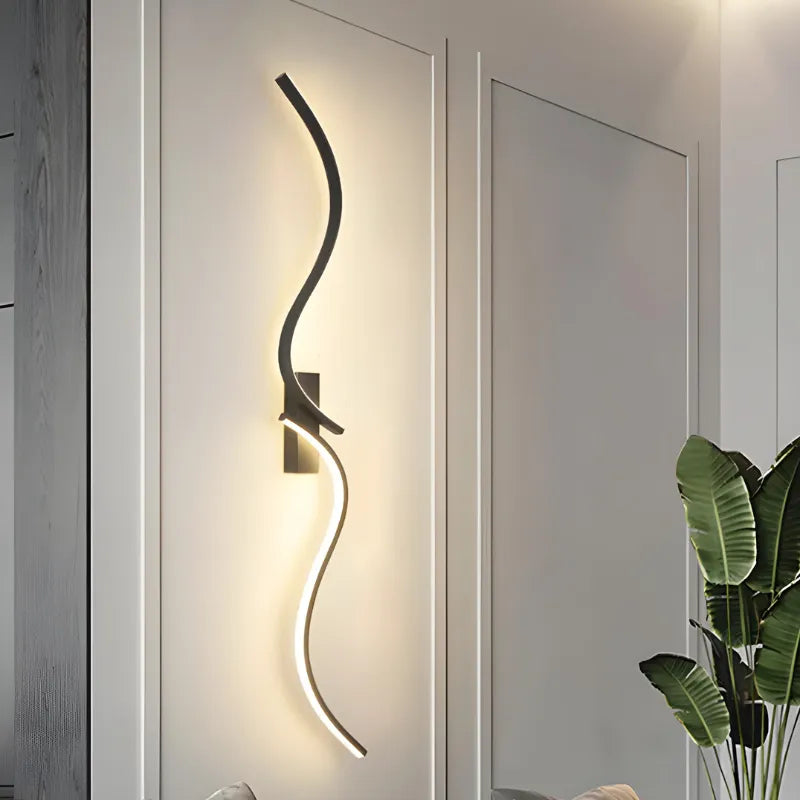 Applique murale LED Luminaire Essenza élégante, moderne, minimaliste et décorative pour l’éclairage intérieur.