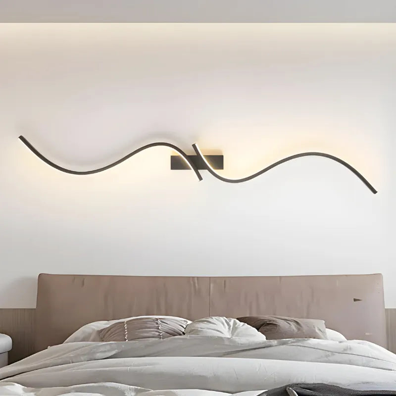 Applique murale LED moderne et minimaliste de Luminaire Essenza, éclairage décoratif élégant pour intérieur.