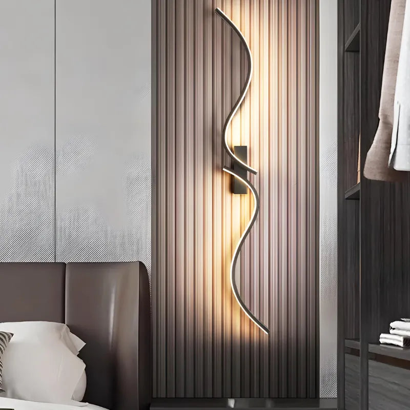 Applique murale LED moderne, élégante et minimaliste, avec design décoratif pour intérieur sophistiqué.