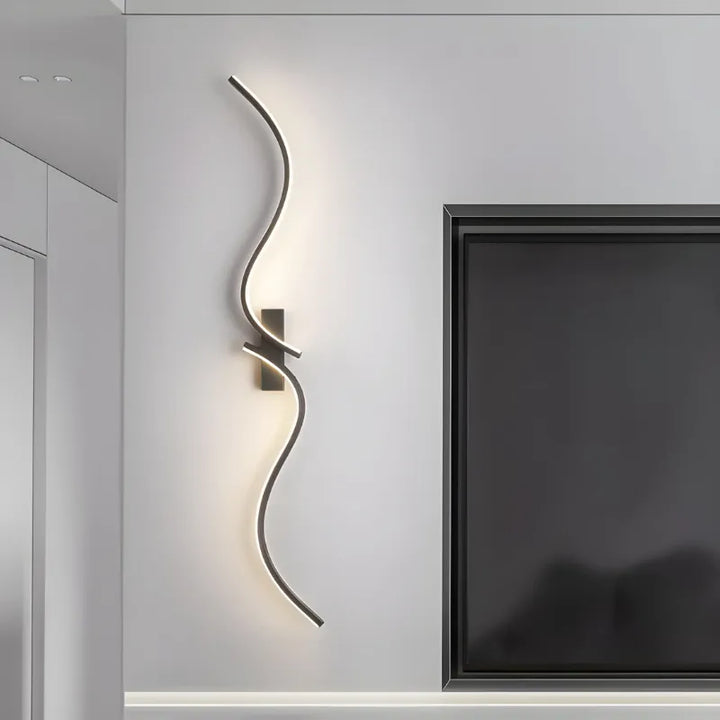 Applique murale LED moderne, élégante et minimaliste, décoratif pour intérieur, par Luminaire Essenza.