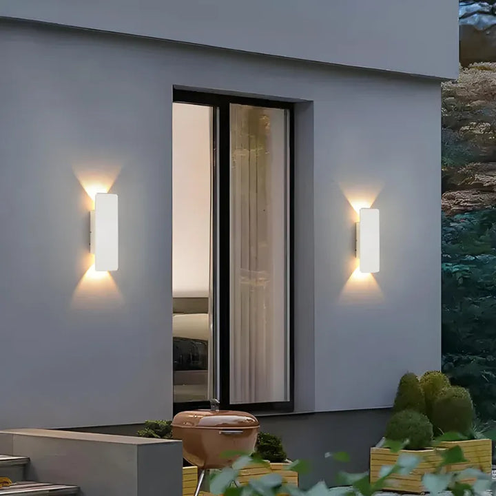 Applique murale LED extérieure noir et blanc, design minimaliste et moderne, éclairage chaud, 20 cm de Luminaire Essenza