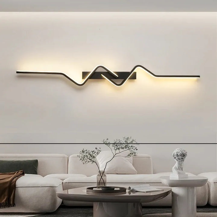Applique murale LED longue de 80 cm de Luminaire Essenza, design moderne et décoratif, lumière blanc froid 5500-7000K.