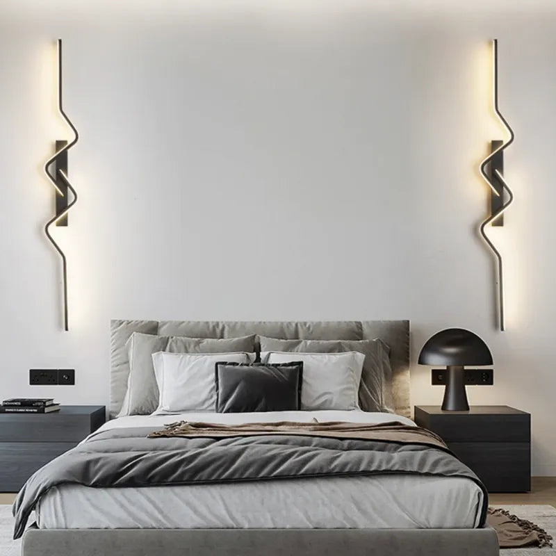 Applique murale LED Longiligne Luminaire Essenza, moderne et décorative, blanche, 80 cm, lumière froide 5500-7000K.