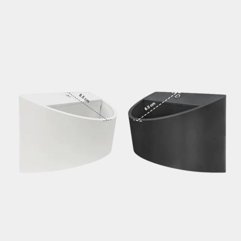 Applique murale LED luxueuse blanche avec lumière froide 5500-7000K, design moderne de Luminaire Essenza.