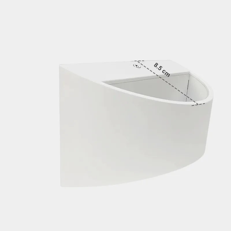 Applique murale LED luxueuse Luminaire Essenza avec éclairage blanc froid, design moderne et finition élégante.