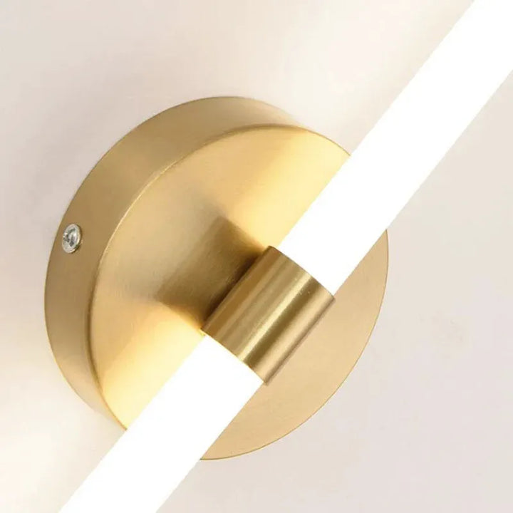 Applique murale LED minimaliste de luxe Luminaire Essenza avec design nordique moderne et élégant, éclairage intérieur sophistiqué.