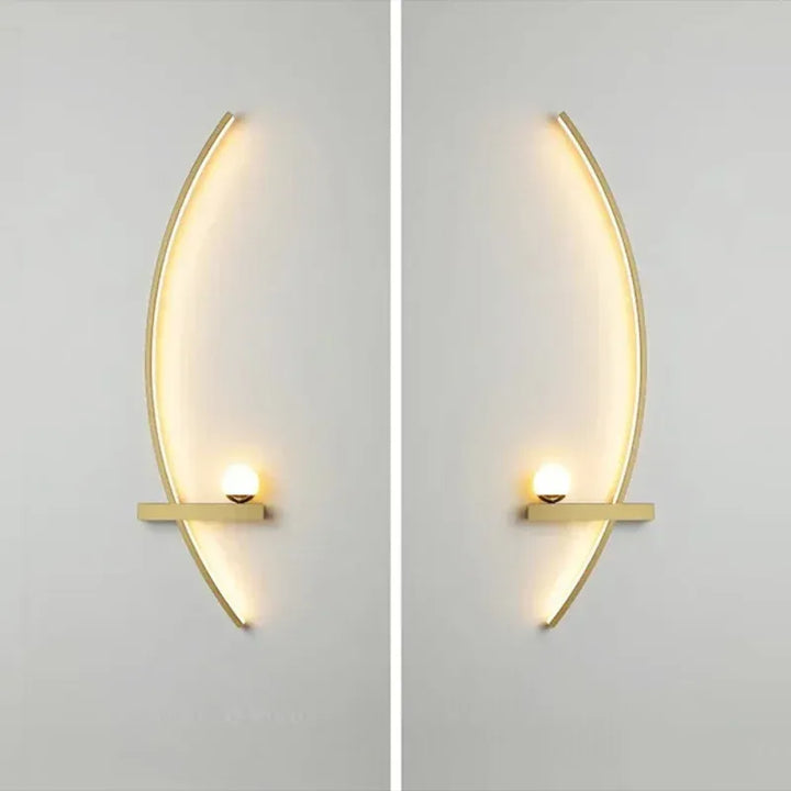 Applique murale LED minimaliste moderne en forme d'arc de cercle, design élégant, finition blanche, éclairage doux.