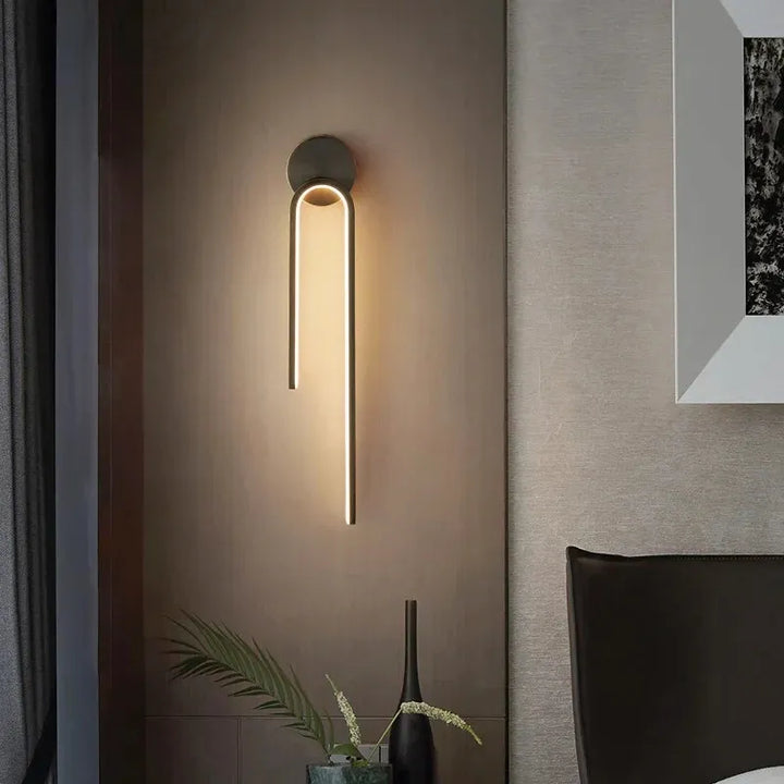 Applique murale LED minimaliste et décorative Luminaire Essenza, blanc chaud 2700-3500K, design nordique moderne.