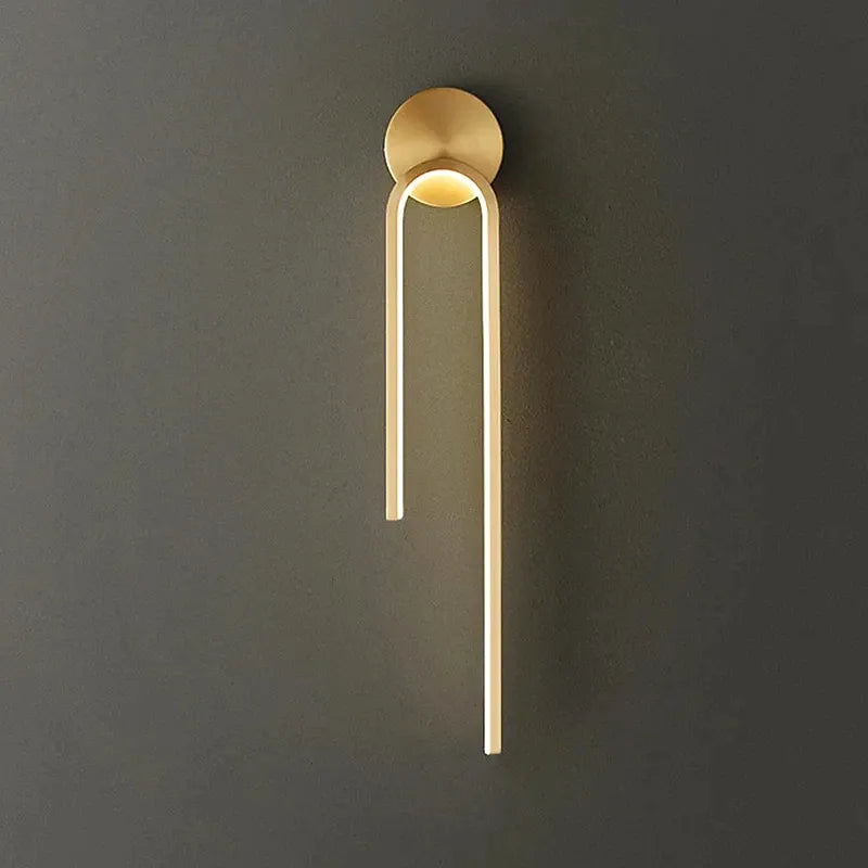 Applique murale LED Luminaire Essenza, design minimaliste nordique, lumière blanche chaude, fixation droite, décoration moderne pour mur.