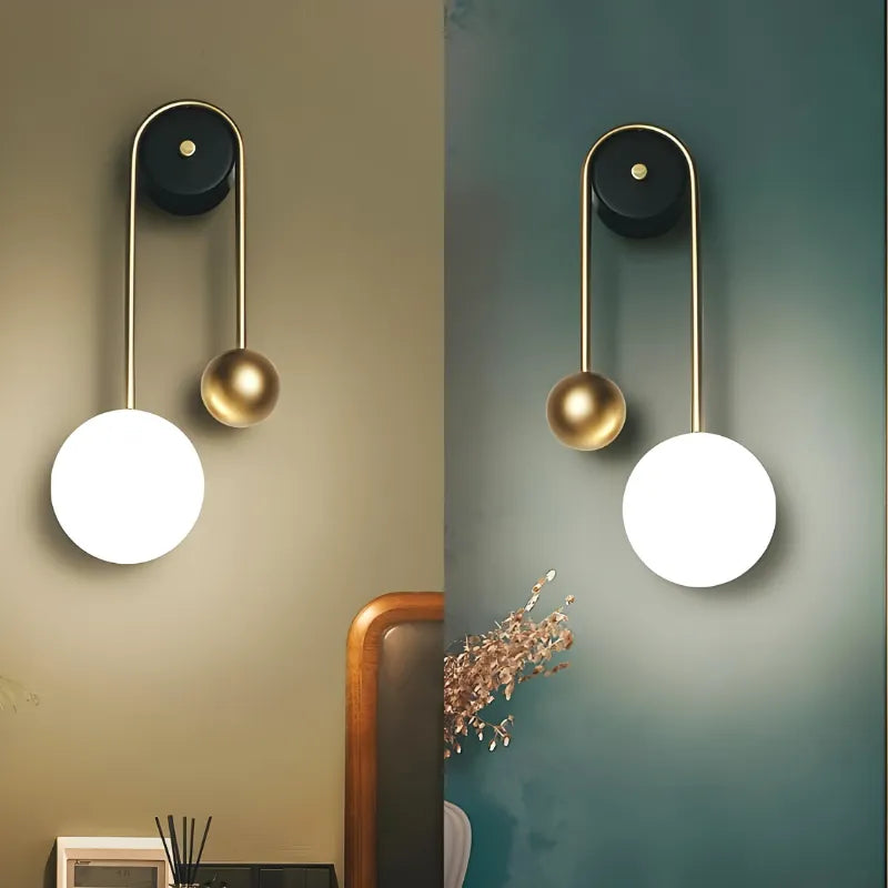 Applique murale LED minimaliste et décorative en forme de sphère blanc chaud, éclairage nordique, marque Luminaire Essenza.