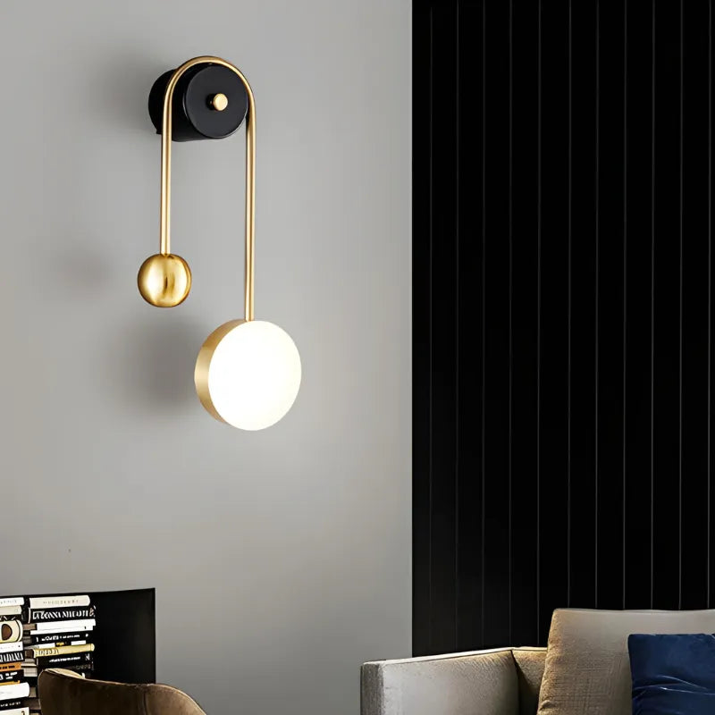 Applique murale LED minimaliste Nordique Luminaire Essenza en forme de sphère blanche chaude, éclairage décoratif moderne.